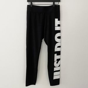 Nike Just Do It Leggings in Black